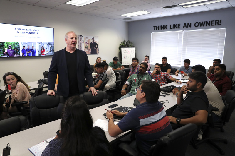 Mike Stull teaches class.