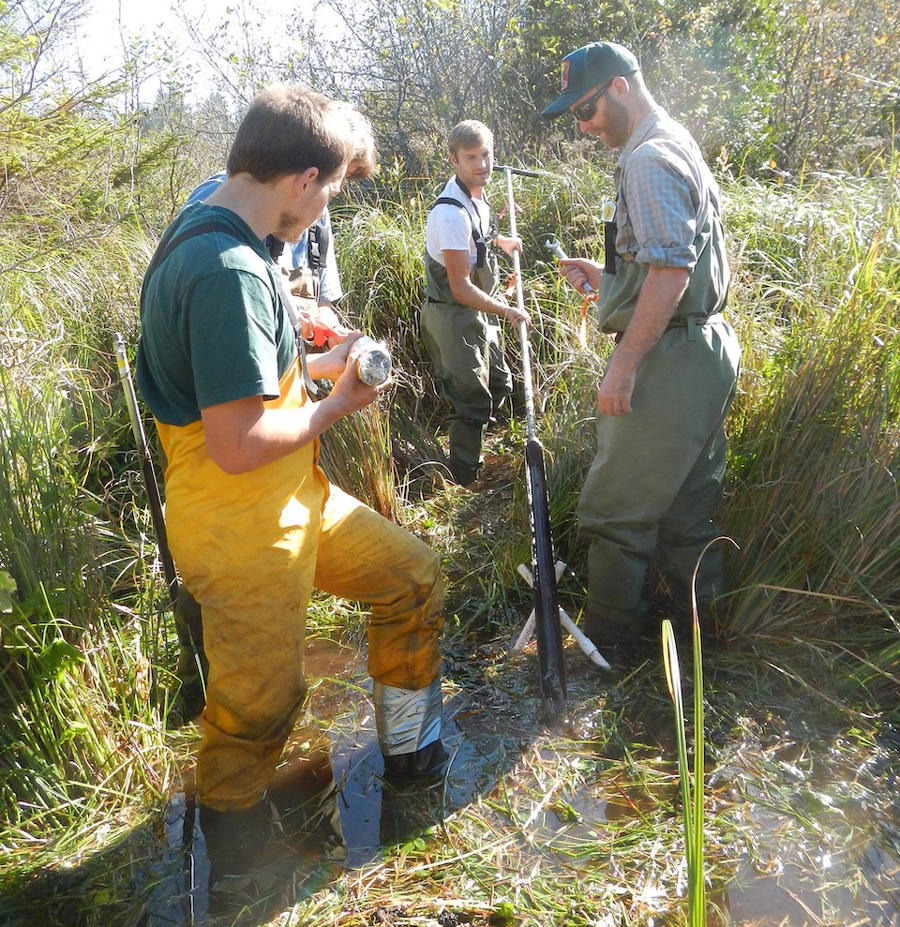 Jose Montoya (bottom), former PORTS technician, and Jacob Partida (top), former oceanography/math undergraduate student and PORT