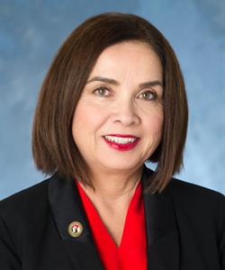 Dr. Adela de la Torre