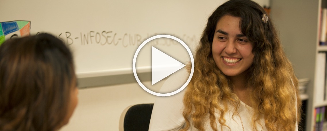 Play Desiree' Profile Video